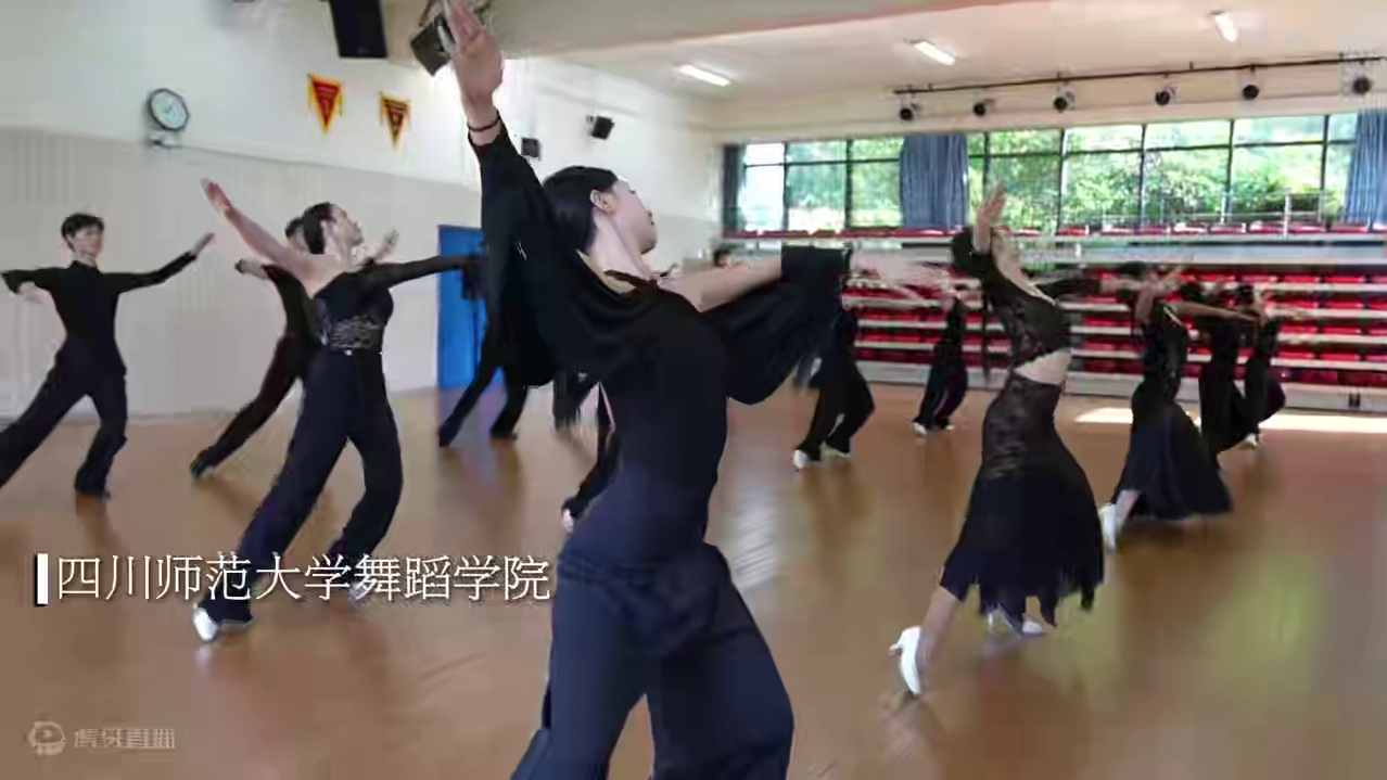 世界体育舞蹈大赛倒计时3天，对话曾经参赛选手张若男，一同体会她从选手到老师、裁判的蜕变。#世界体育舞