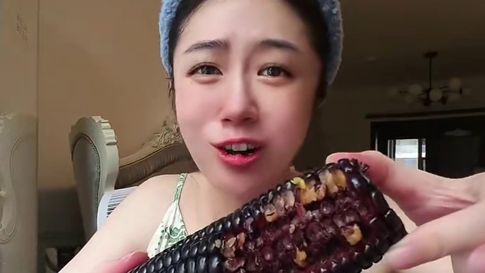 吃过的都知道他家的玉米贼好吃，这次新品黑糯玉米也好好吃哇#黑糯玉米 #早餐吃什么  #十月稻田 #东