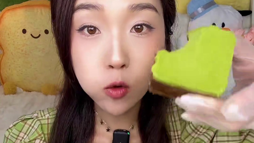 来啦抹茶绿#谁懂这一口的好吃程度 #甜品治愈一切 #抹茶控