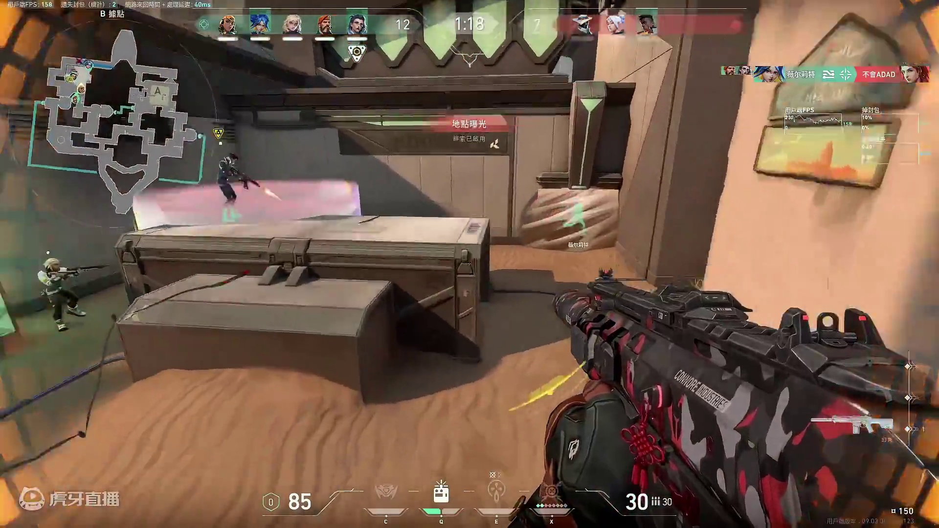 平时也没见你出去跟谁约会啊 你说你动态发的都那么伤心 到底是谁伤的你啊 该不会是网上认识的一个人突然