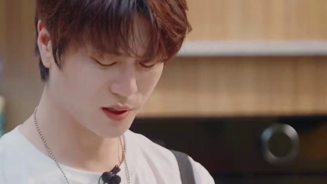 #陆虎嘘嘘暂不考虑要小孩 两个浪漫疯子的美好爱情，请继续幸福下去！#美食告白记