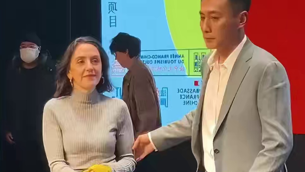 有种“心酸”叫男星的洋媳妇，周华健刘烨撒贝宁一个比一个变化大，外国人“保质期”都短？ #刘烨 #撒贝