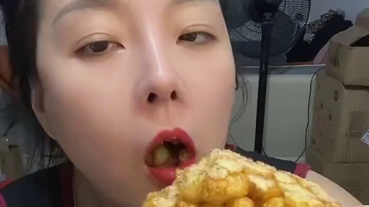 #吃货的世界唯有美食不可辜负 #不敢想象这一口多好吃 #从来没吃过这么好吃的东西 #好好吃饭好好生活