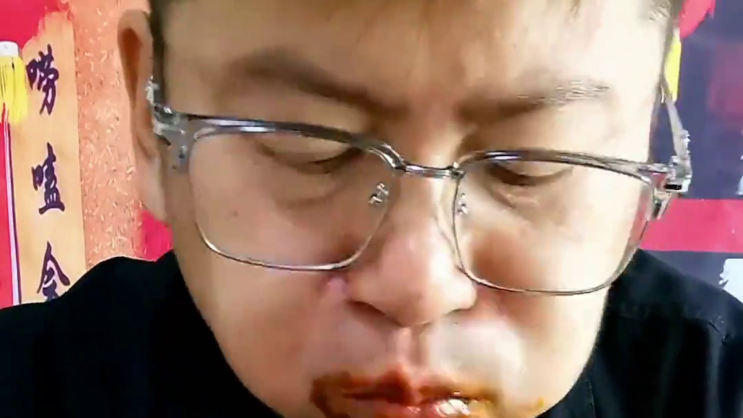 #吃货日常 吃了一根酱多多排骨，圆葱#这一碗好过瘾