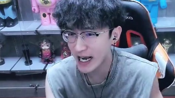 蔡哥分享自己人生低谷 #逆水寒手游  #我浮夸真的要强 #逆水寒全民制作人