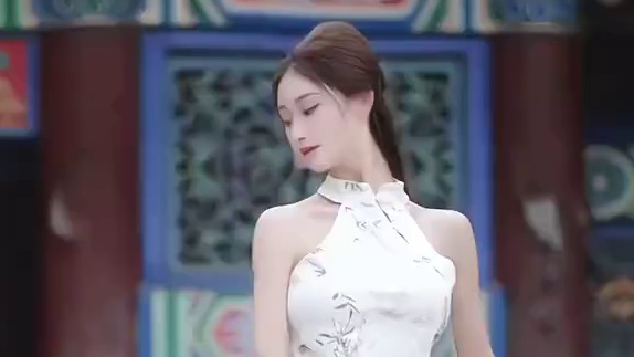 诸位道友，可愿随我一同斩了那十四境大妖