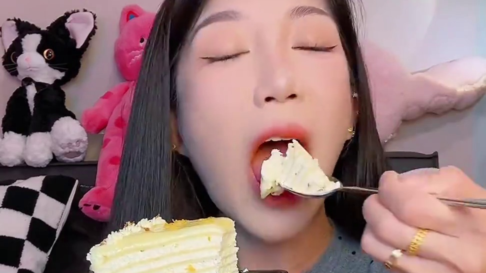 周末愉快#便利店美食 #谁懂这一口的好吃程度 #艾特你的饭搭子请你吃