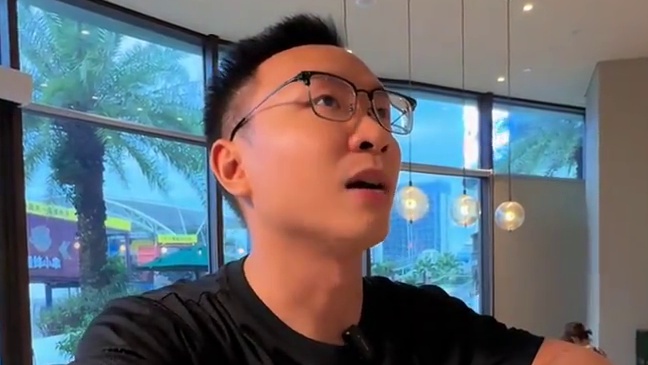 要不是有焦糖玛奇朵两杯才37，我哪敢进去叹空调啊#星巴克 #仙女都在喝什么 #咖啡 #星巴克买一送一