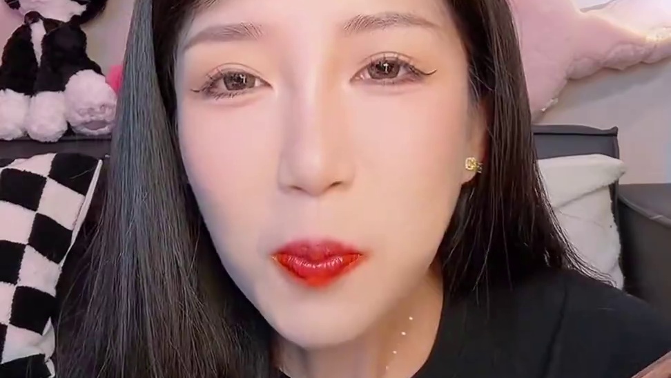 它家这几款面都好好吃哦 非油炸面饼 泡了直接干拌就行 巨好吃现在还有卤蛋哦 推荐混合口味吧 都尝尝 