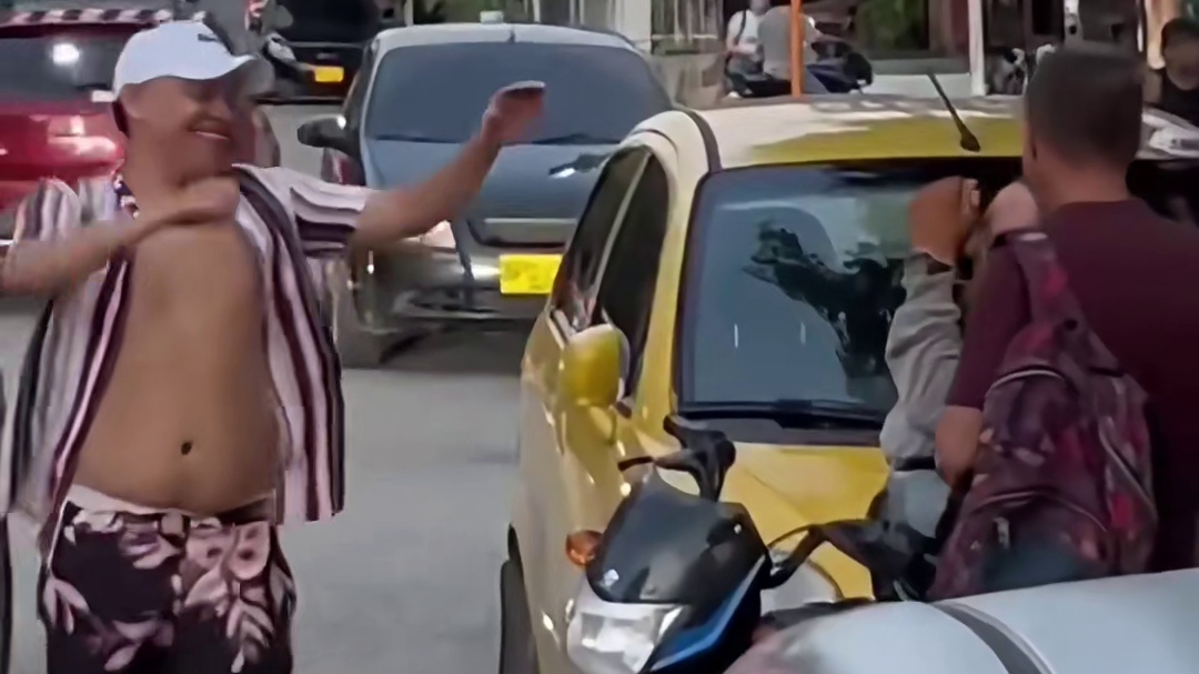 国外街头整蛊搞笑瞬间 (21)