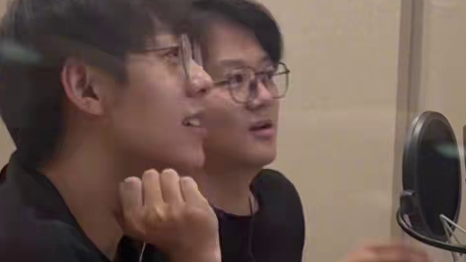 小胡、老赵，为了我们你俩辛苦了
多录，喜欢听、爱听、还想听！
#广播剧 #赵成晨 #胡良伟 #青梅狂