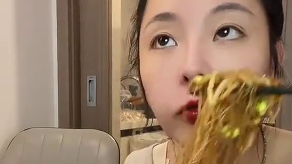 #吃货的世界唯有美食不可辜负 #不敢想象这一口多好吃 #从来没吃过这么好吃的东西 #好好吃饭好好生活