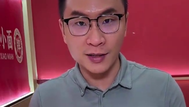 谁懂啊，当麻婆豆腐浇在饭上，我就真忍不住了，太好吃了，还有饮品熊猫爪爪年糕!!!#