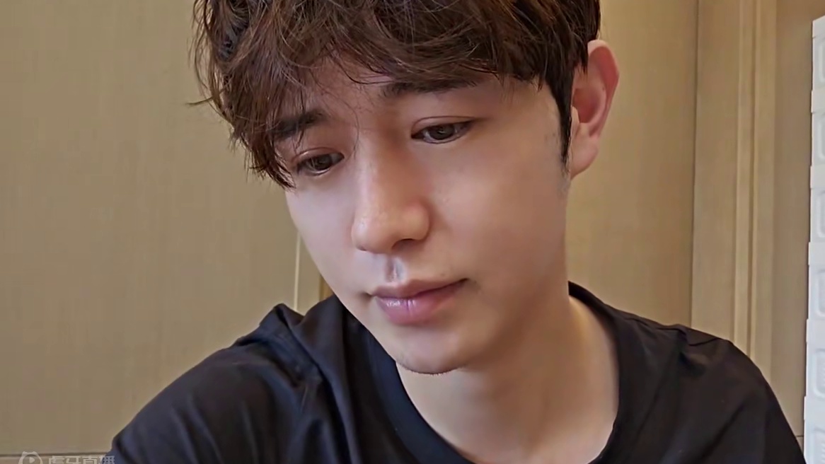 【童锦程】麻烦转告我师父欠我那3w不用还了