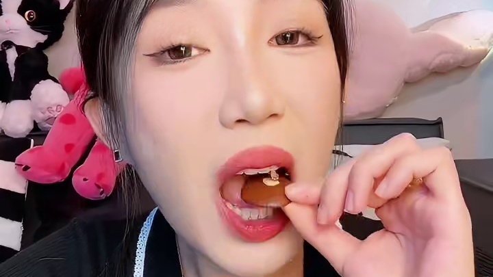 新口味敲好吃啊 巨巨巨好吃！好浓郁摩卡味！
摩卡味MCT脆皮布朗尼190大卡/袋(70克)
5.4克