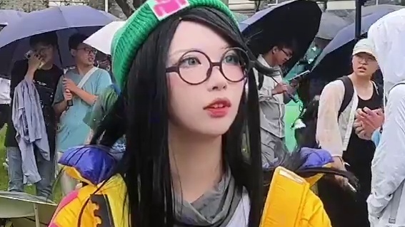 复旦摇子，出战！（好社死啊啊啊
#无畏契约高校运动季#瓦的校园网时刻#皮蛋也是上过大学了#柯南摇