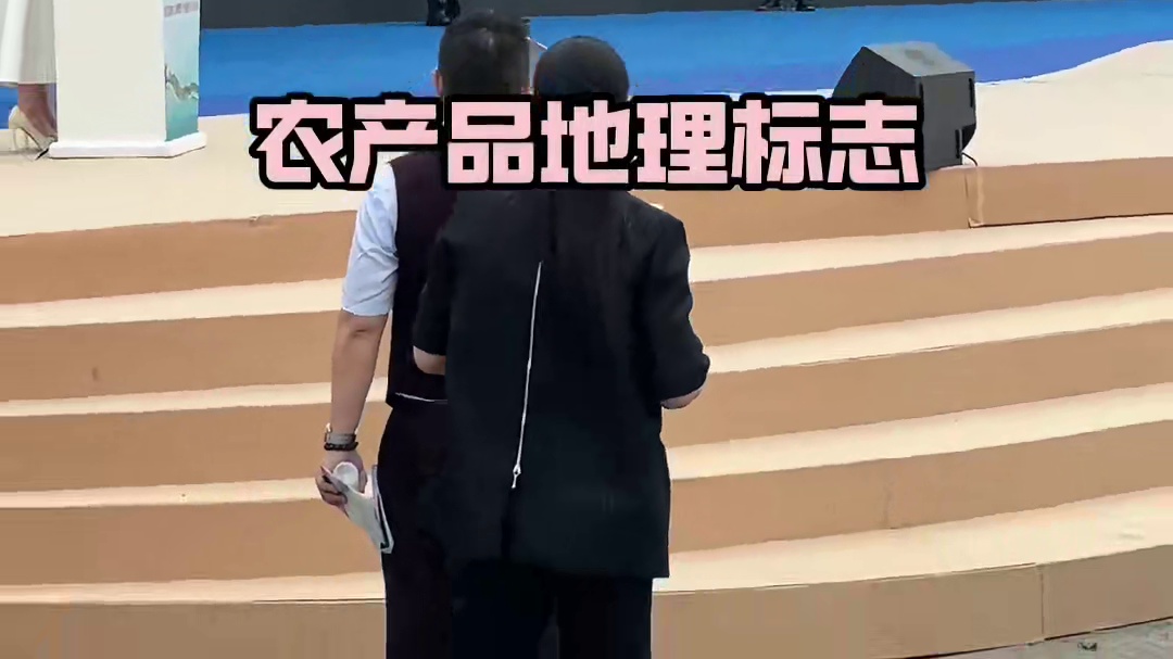 终于等到阳澄湖开湖啦，已经按耐不住我激动的心颤抖的手啦，让我们一起捞蟹子喽~