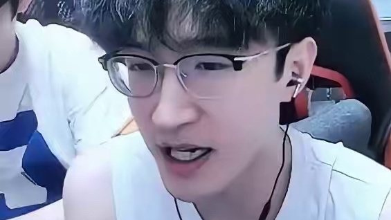 蔡哥对于茶壶打赏的看法 #逆水寒手游 #我浮夸真的要强 #逆水寒全名制作人