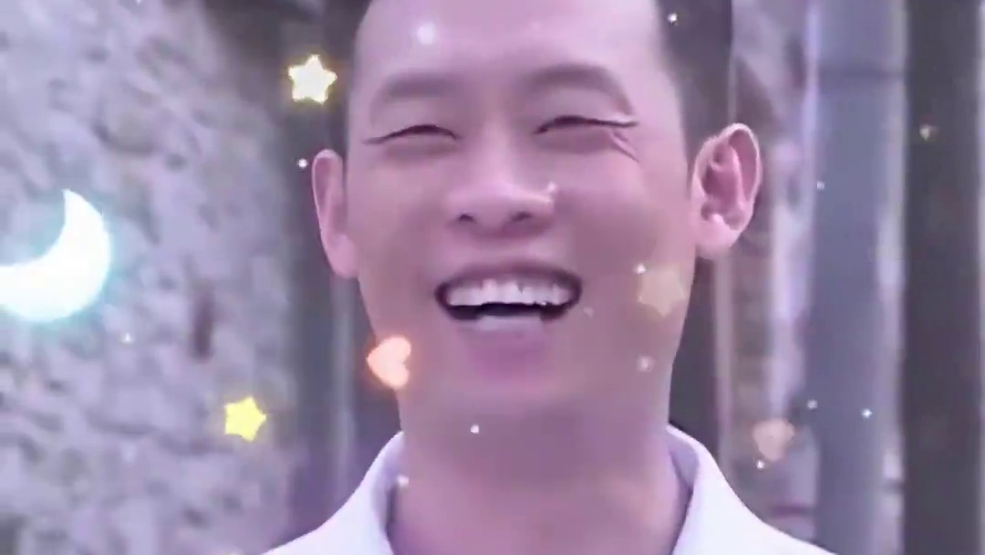 不吃吧对不起奶爸，吃吧对不起自己，呕~谁爱吃谁吃吧 #大熊猫 #搞笑