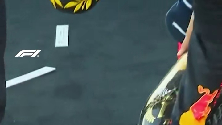 牛二队官宣里卡多离队剩余比赛劳森接替 里卡多看来这次是真的要离开F1了#比赛现场 #冠军之路 #f1