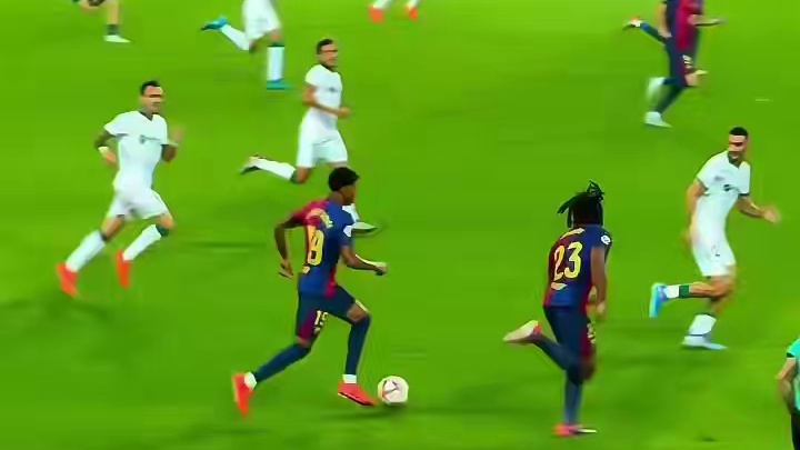 莱万一己之力抗着