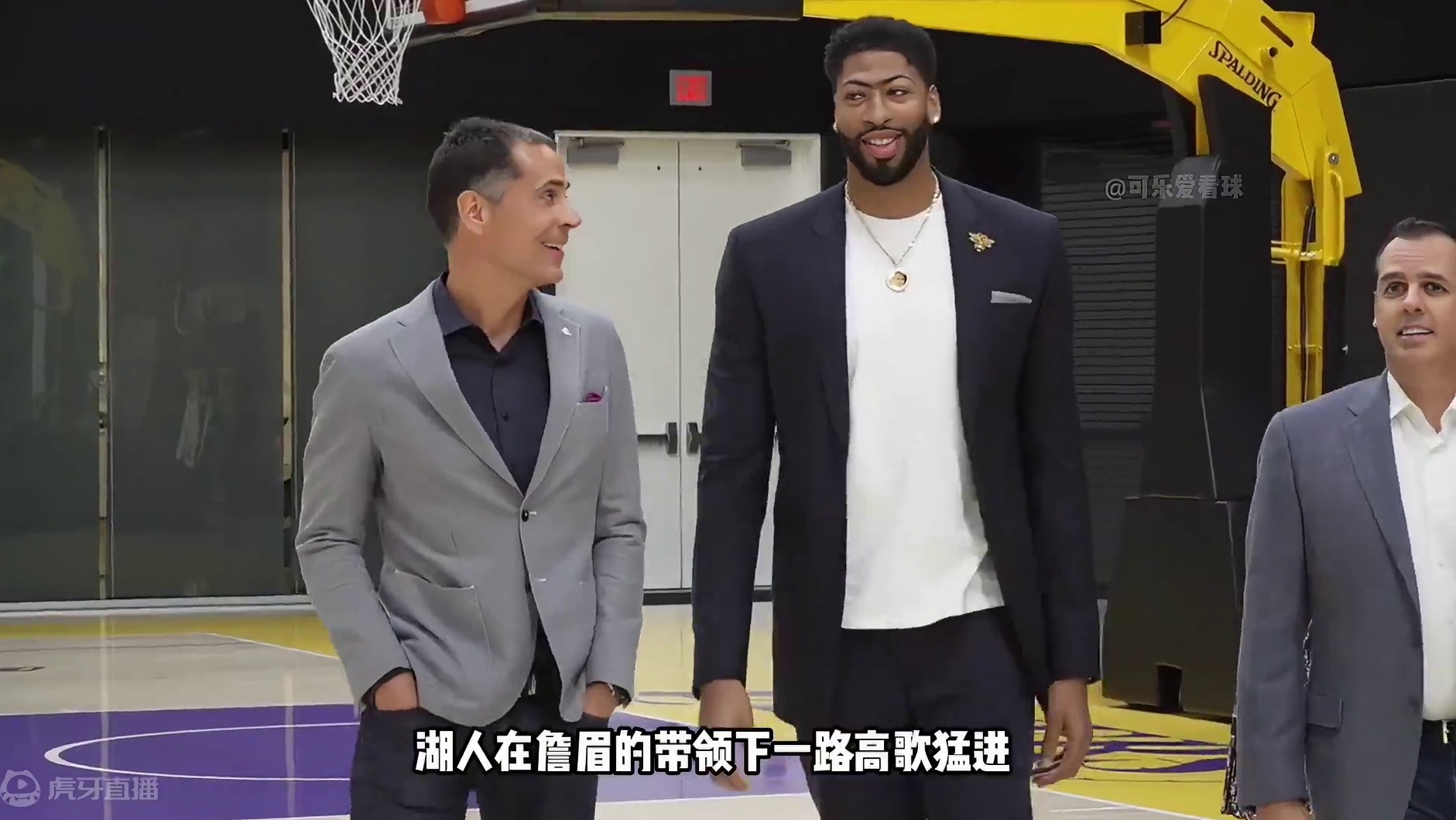 一个视频带你看完湖人20年夺冠后的球队操作！