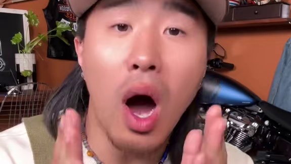 我愿世界和平，幸福者退让原则 #机车#摩托车