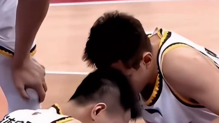 郭艾伦转会，辽宁男篮扎心发文