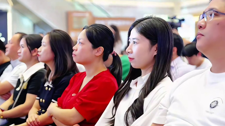 福建省“全闽乐购·焕新生活”金秋消费季暨福州市“惠聚榕城 以旧换新”购物节活动在福州启动啦！