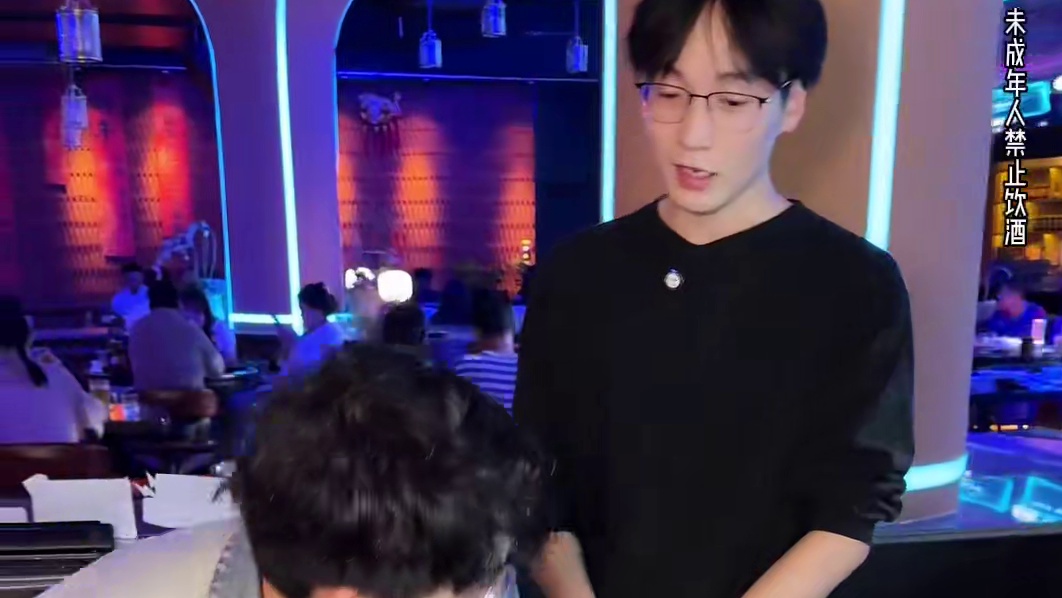 没想到河西竟然有这么壮观的一个啤酒精酿博物馆 怪不得已经成为外地游客来南京旅游的新地标了#南京啤酒博