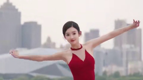 有人困在雨中 有人在雨中赏雨#雨天#舞蹈#氛围感舞蹈