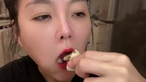 #哪些美食可以拯救没有食欲的日子 #谁懂这个视频对吃货的杀伤力 #深夜放毒系列之让你饿的睡不着 #从