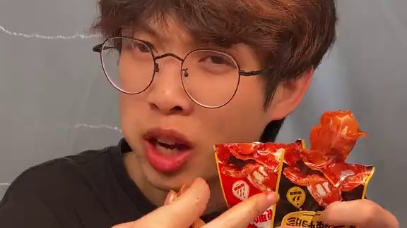 这个湖南的香辣鸭胗真的太好吃了，QQ弹弹的卤的特别入味，真的太过瘾了#好吃到停不下来 #零食推荐 #