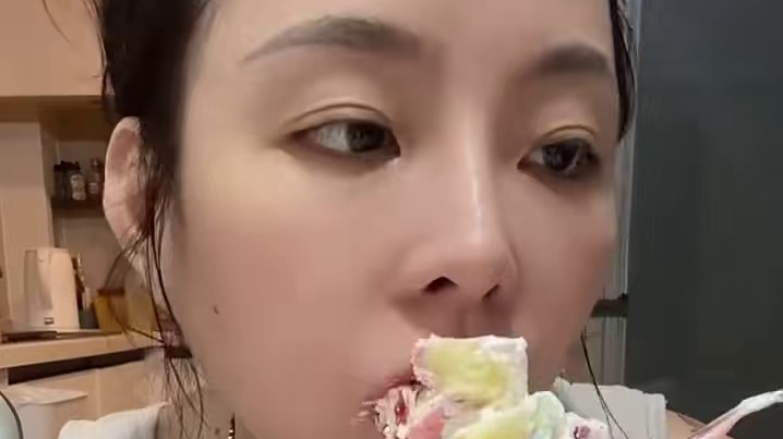 #哪些美食可以拯救没有食欲的日子 #谁懂这个视频对吃货的杀伤力 #此刻一位东北公主正在优雅的品尝东北