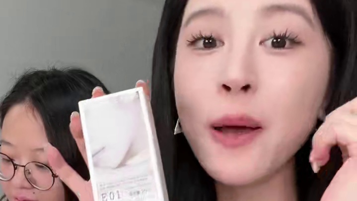 方里粉底液大促炸场子了！拍一发九，方里全家桶带回家#方里 #粉饼 #粉底液