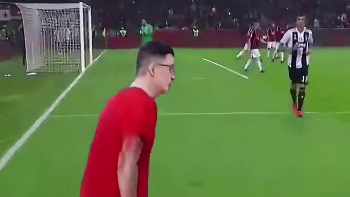 丸辣！地上足球真是C罗 #地上足球 #C罗 #足球