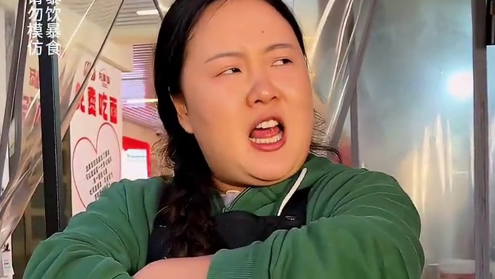 河北小伙挑战6两面，说平常就能吃一斤，有点厉害哦！#美食 #挑战 #吃面#妈呀太香了 #重庆美食