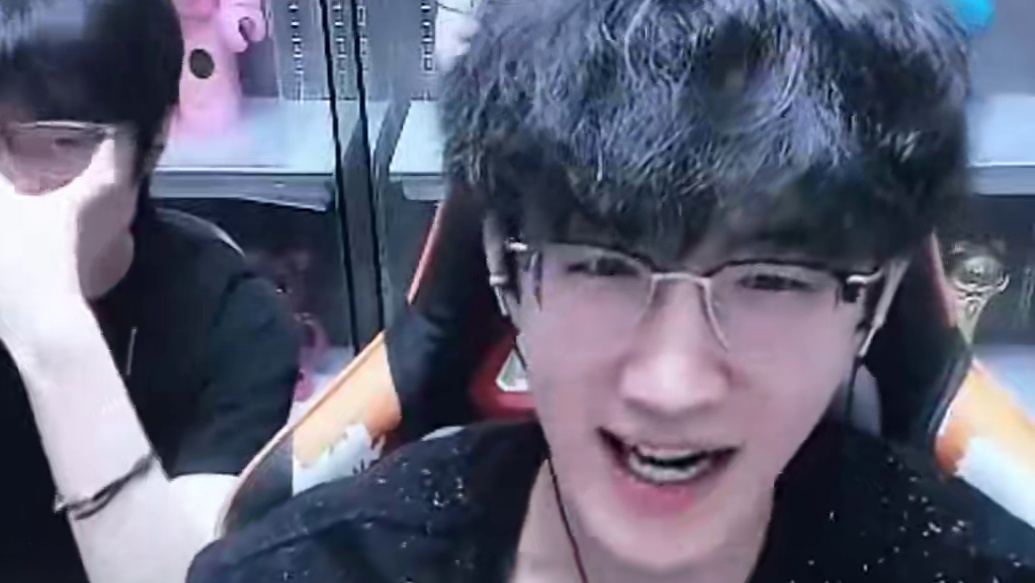 浮夸体验韩国恋爱游戏，纯纯数值怪阿！