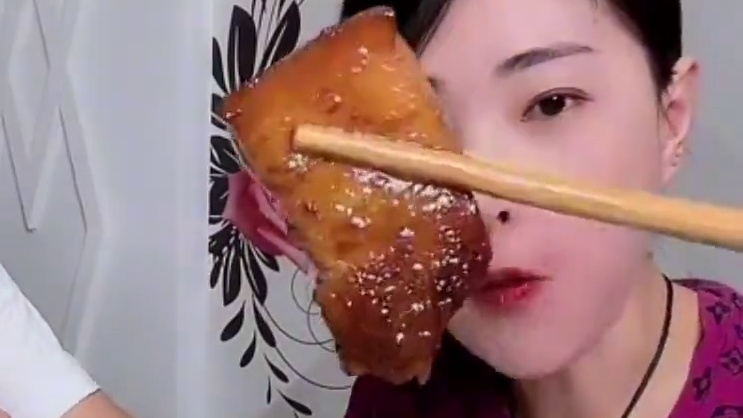 姐夫做饭吃不饱，小姨子今天亲自掌勺，姐夫乐开花#好吃到停不下来 #妈呀太香了 #记