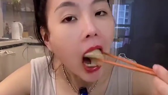 #爱就是一起吃好多好多顿饭 #好吃的东西要吃进肚子里 #真材实料才能做出好味道 #深夜放毒系列之让你