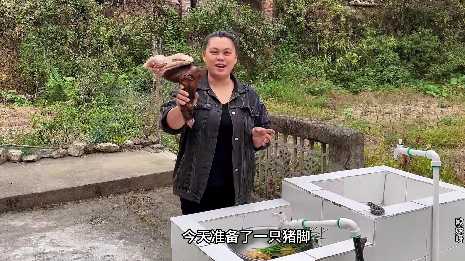 今天炖一锅香辣猪脚，大口吃肉太过瘾了 #美食 #美食分享 #吃货 #记录生活