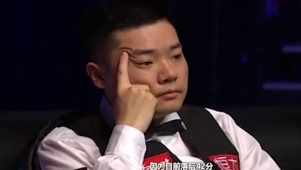 丁俊晖炸裂刁钻斯诺克，力挽狂澜1分之差翻盘，对手惨遭四连鞭！#台球 #台球是一种生活 #斯诺克 #一