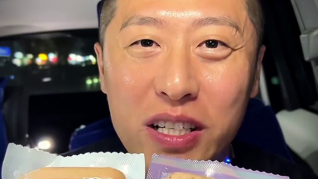 深夜小烤肠好吃到停不下来 #烤肠 #深夜放毒 #好吃到停不下来 #零食