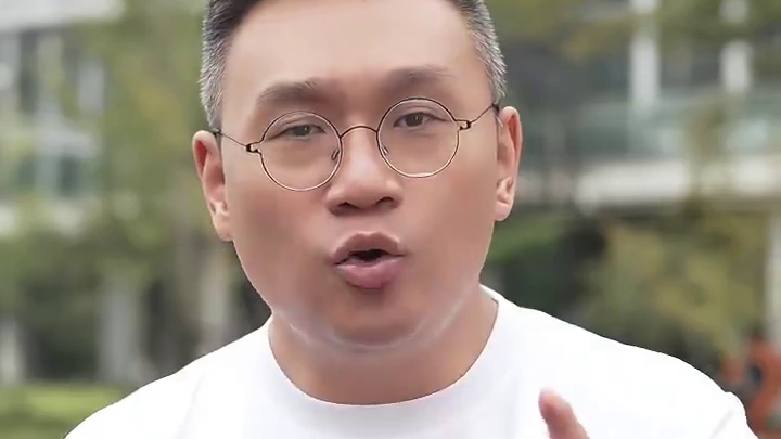 美联储巨亏2000亿美元，鹰酱乱套了！对国内会有什么影响？
#美联储亏损已破2000亿美元 #财经 