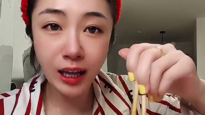 跟外面火锅店味道一模一样！半夜饿了随便炫！#灵魂宵夜 #管理期吃什么 #妈呀太香了 #解馋 #在家吃