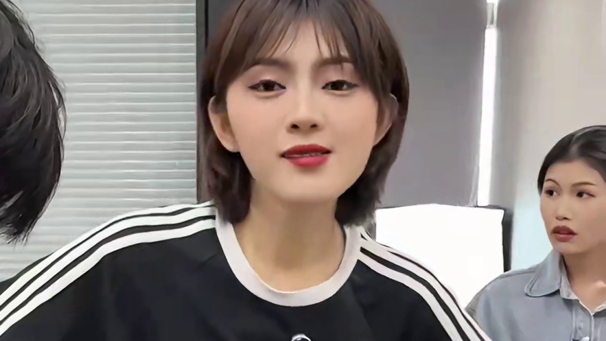 #内容过于真实 梦梦真是公司小霸主 看我如何拿捏员工#数码科技 #苹果手机 #日常vlog