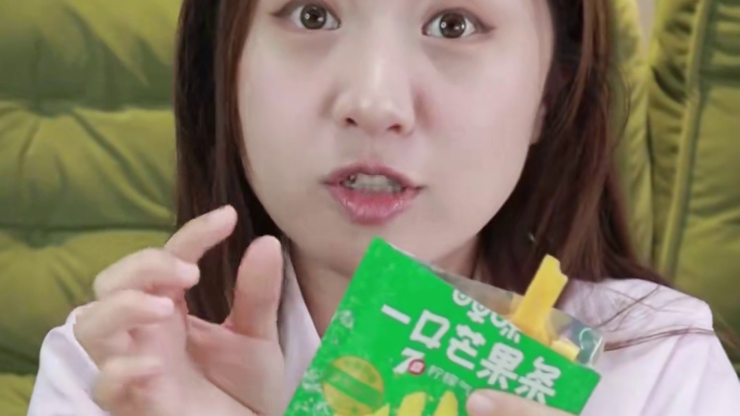 可以嚼着吃的汽水？这搭配绝了！ #百草味芒果条 #百草味百事联名 #奇葩零食  #办公室下午茶  #
