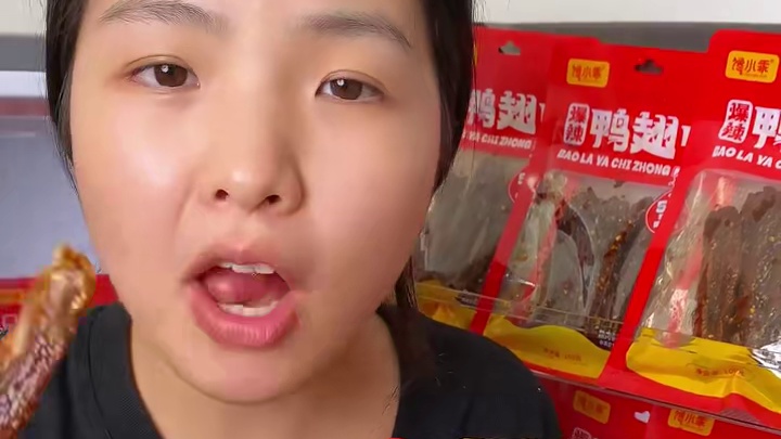 每一个都个大肉厚，肉质紧实有嚼劲，卤的还特别入味，追剧休闲吃真的很绝！#好吃到停不下来 #追剧小零食