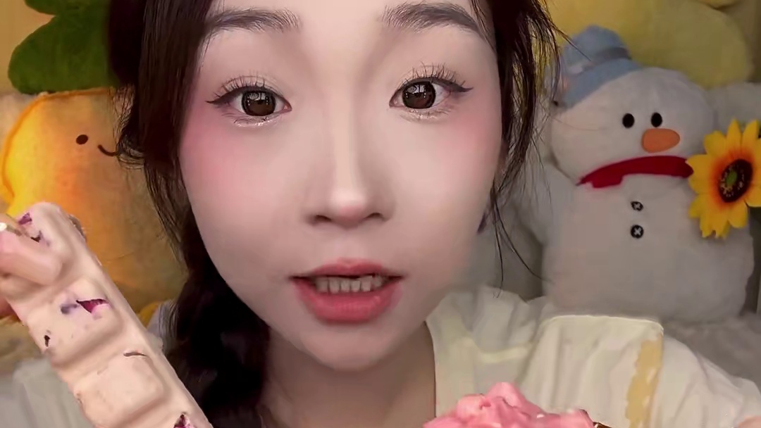 姐妹们闪光少女出新口味啦！我这个是500g懒得选的配置！
巧克力捶17g一块
巧克力豆5g
巧克力条