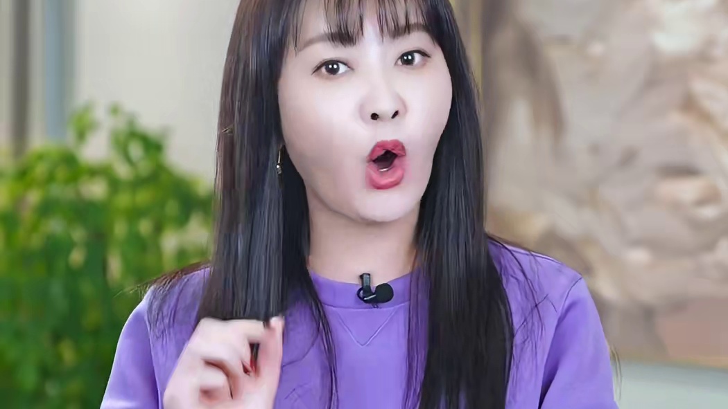 宝宝们，秋冬天这些奇奇怪怪的衣服能躲就躲哈~~#穿搭#变美#秋冬穿搭#女生必看#干货分享